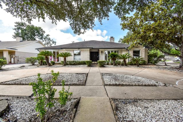 7635 Braesdale Lane