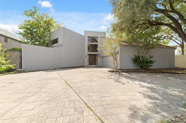 8115 Fondren Lake Drive