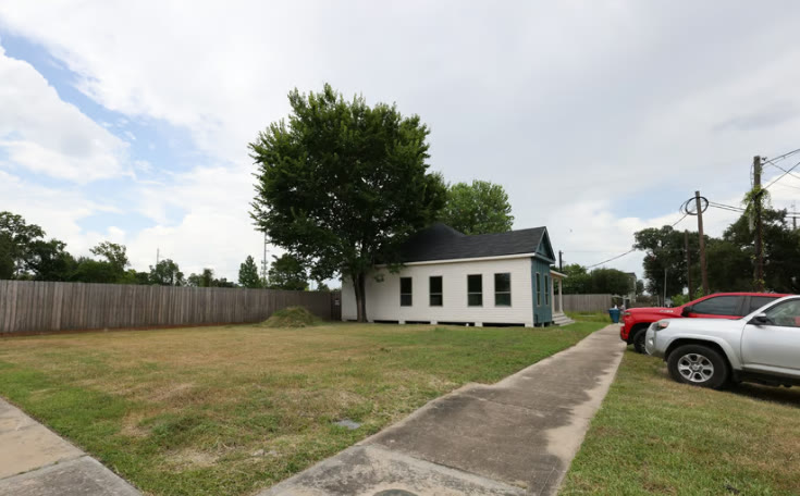 219 Sampson Street